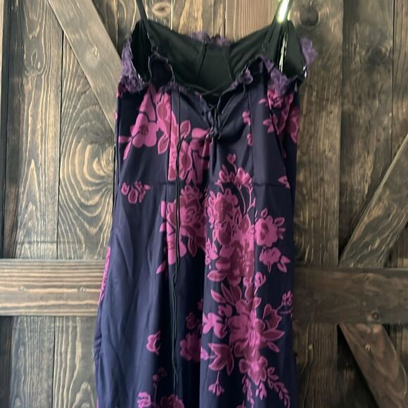 VINTAGE FLOWER PRINT MESH PANEL LACE UP BACK SLIP MAXI DRESS - BLACK - Picture 7 of 13